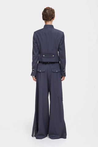 Pantaloni palazzo cu pliuri și detalii în stil utility – gri-albăstrui