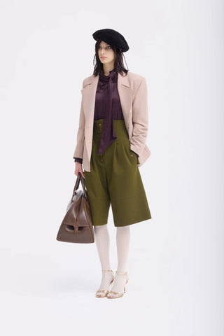Pantaloni scurți tip culotte cu talie înaltă și buzunare cargo – verde măsliniu