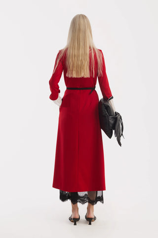 Rochie semi-cambrată cu mâneci trei sferturi, inspirată din artă — roșu