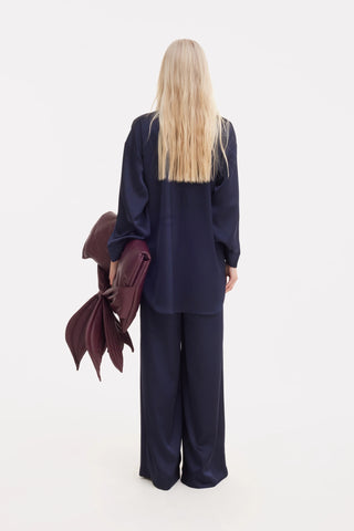 Set chic din satin cu cămașă și pantaloni - bleumarin