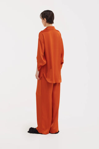 Set chic din două piese cu cămașă și pantaloni din satin – portocaliu