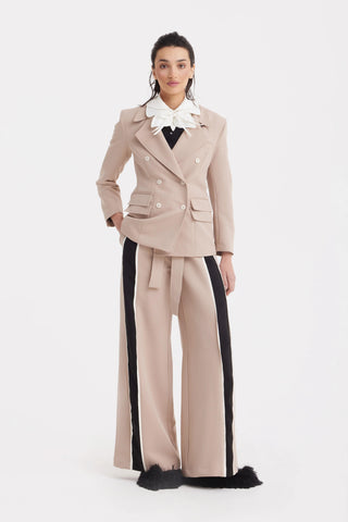 Брюки с высокой посадкой, поясом и широкими штанинами — бежевые