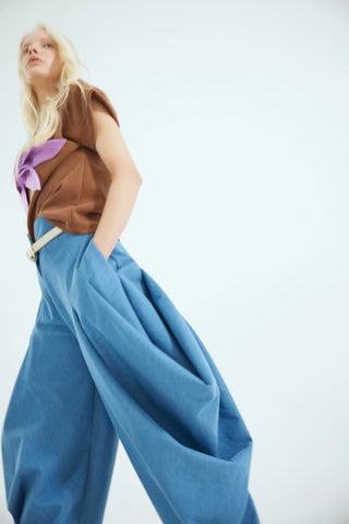 Pantaloni denim couture cu drapaj și croială largă – Albaștri