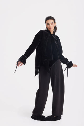 Вечерний бархатный жакет с запахом и шёлковой подкладкой - чёрный