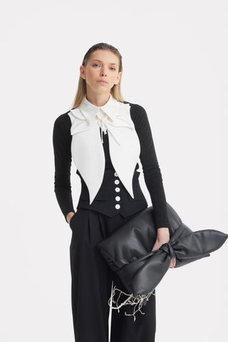 Клатч из искусственной кожи с объёмным бантом — чёрный