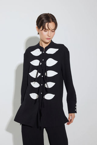 Set coordonat cu bluză ușoară texturată și pantaloni largi – negru