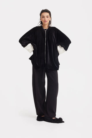 Свободная бархатная накидка-жакет на молнии — чёрная