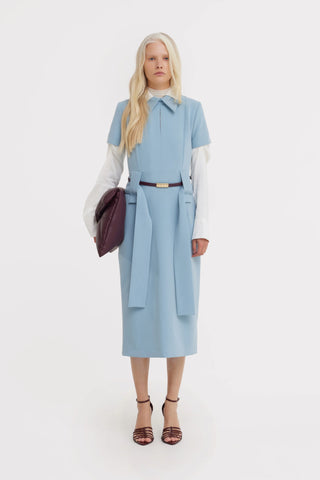 Rochie midi cu mânecă scurtă și curea – albastru deschis