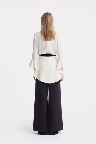 Pantaloni largi cu talie statement — negri