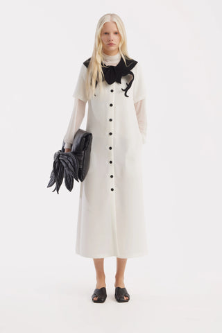 Rochie tip cămașă midi, croială dreaptă, cu guler reglabil — alb