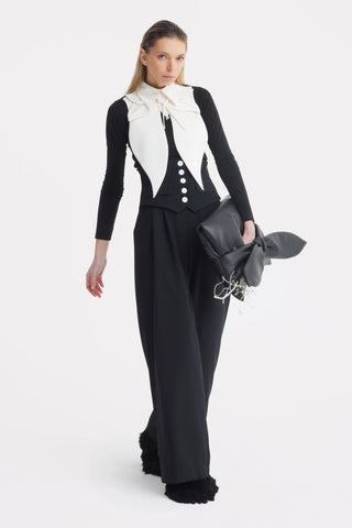 Чёрные брюки с корсетной талией и декоративными пуговицами