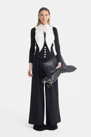 Чёрные брюки с корсетной талией и декоративными пуговицами