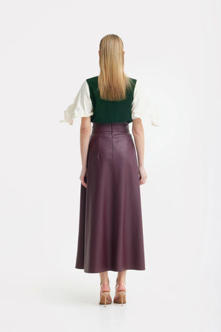 Юбка А-силуэта из эко-кожи с высокой талией и поясом - бордовая