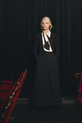 Guler detașabil cu cravată sculpturală, alb