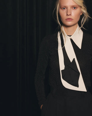 Guler detașabil cu cravată sculpturală, alb