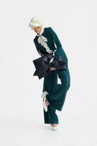 Клатч из искусственной кожи с объёмным бантом — чёрный