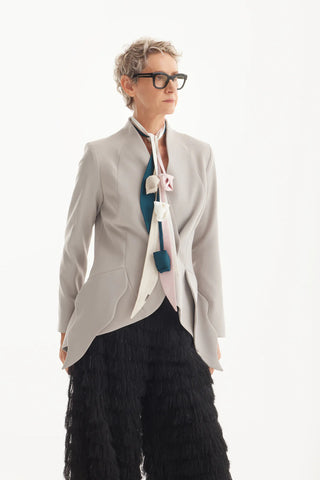 Elegant Blazer With Curved Hem Beige-Gray