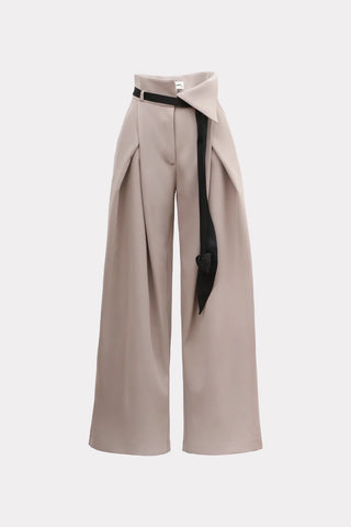 Pantaloni evazați cu curea contrastantă – Taupe