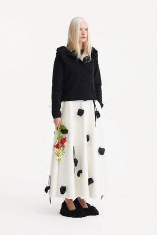 А-силуэтная юбка из эко кожи с цветочными элементами – Айвори