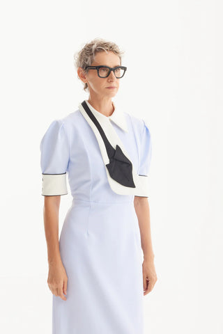 Элегантное Облегающее Платье с Белым Воротником – Стиль от Офиса до Вечера, Голубое