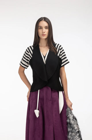 Формальный комплект из двух предметов - блуза и жилет чёрно-белый