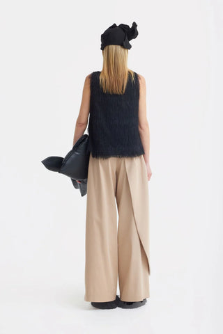 Топ без рукавов с бахромой — чёрный