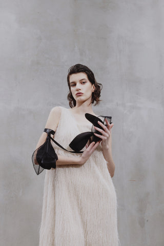 Rochie midi fără mâneci din material texturat tip pile — ivoire