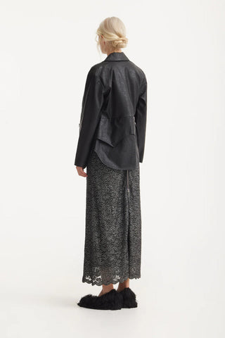 Жакет с запахом из эко-кожи с эффектом крокодила — чёрный