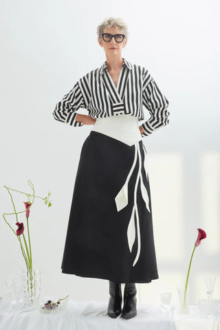 Relaxed Blouse, Drop Shoulders And V-Notch Neckline - Striped