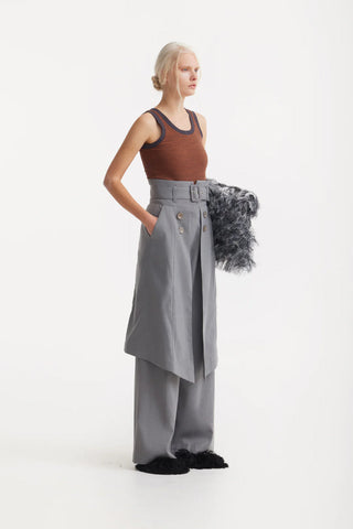 Клатч-конверт с текстурированной бахромой - серый