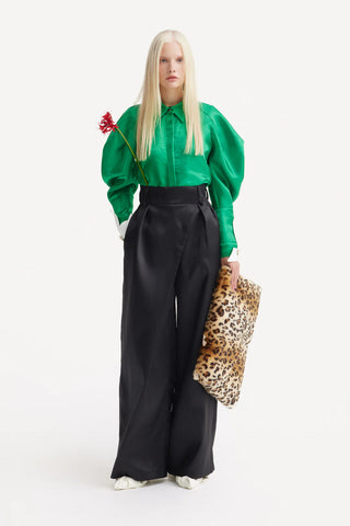 Романтичная блузка из шелковой органзы с объемными рукавами – Ярко-зелёная