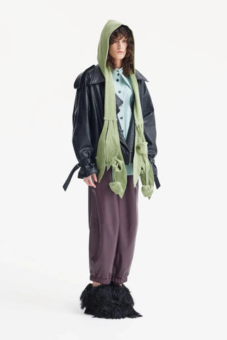 Eșarfă-căciulă din lână cu prindere reglabilă – verde măsliniu