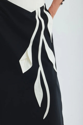 Smart-Casual Flared Midi Skirt, Floral Detail — Black-White