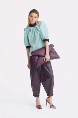 Pantaloni jogger cu talie înaltă și croi larg din piele ecologică, culoare burgundy